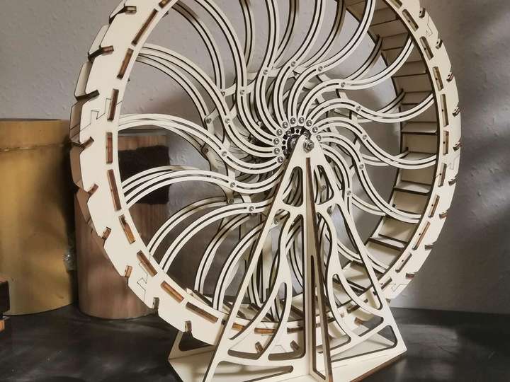 Das elegante Wasserrad - unsere aufwendige Lasercut-Eigenkonstruktion