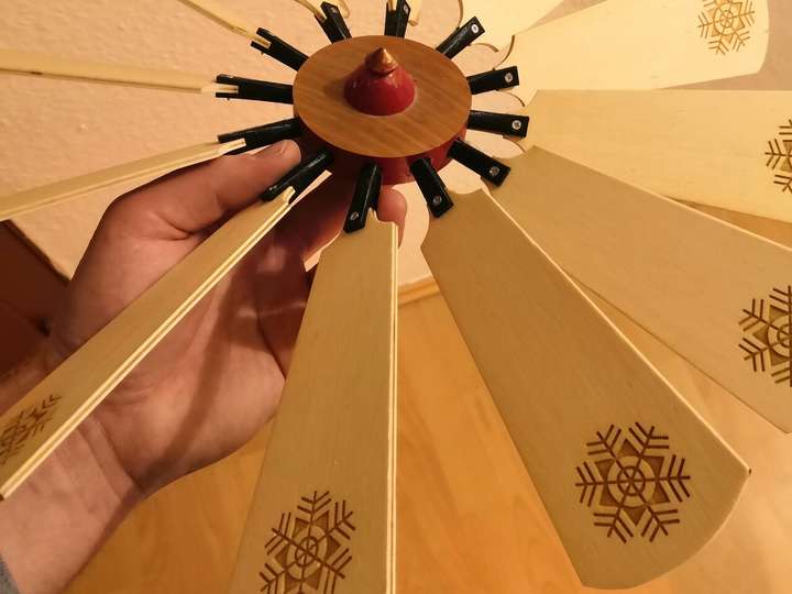 Rotoren einer klassischen erzgebirgischen Pyramide
